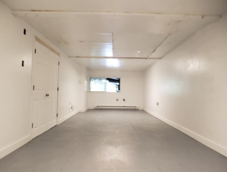 500 Square Foot Office
